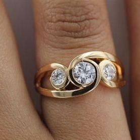 Vintage Goldring mit Spiral-Zirkonia